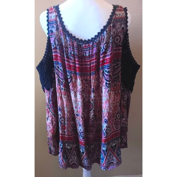Bila Boho Cold Shoulder Crochet Trim Bell Sleeve Tunic Top 2x Fall Black Red - Picture 2 of 10